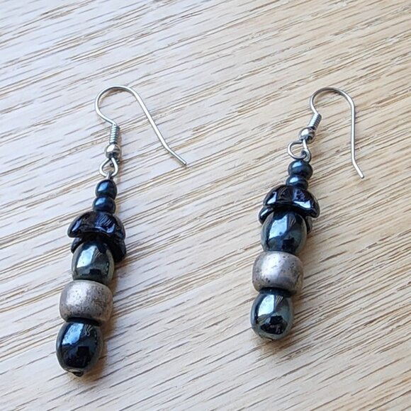 Vintage Etsy Blue/Black Iridescent Beaded Drop Dangle Earrings - Picture 11 of 12